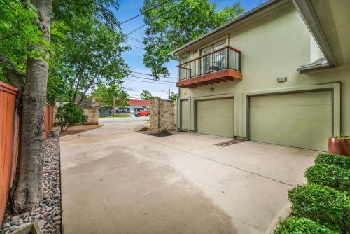 Welcome home to 1315 Anderson Lane in Central Austin.