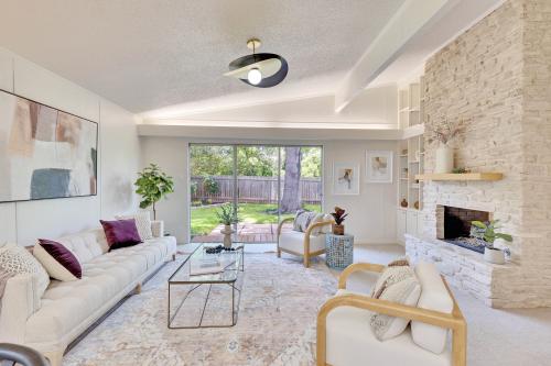 2900 Stoneway Mid Century Modern for sale Nation Holdings Rachel Nation Austin Realtor