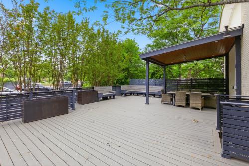 Welcome home to your Zilker condo