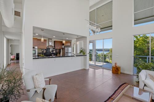 Wake by the Lakes at 1312 Hurst Hollow