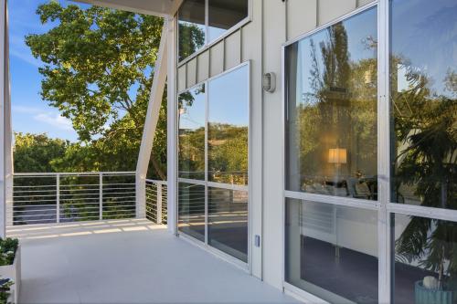 Wake by the Lakes at 1312 Hurst Hollow