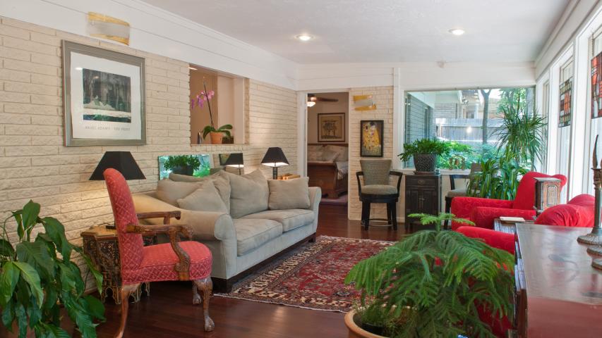 2505 W 45th Central Austin Realtor: Rachel Nation Nation Holdings LLC