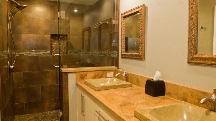 2505 W 45th Central Austin Realtor: Rachel Nation Nation Holdings LLC