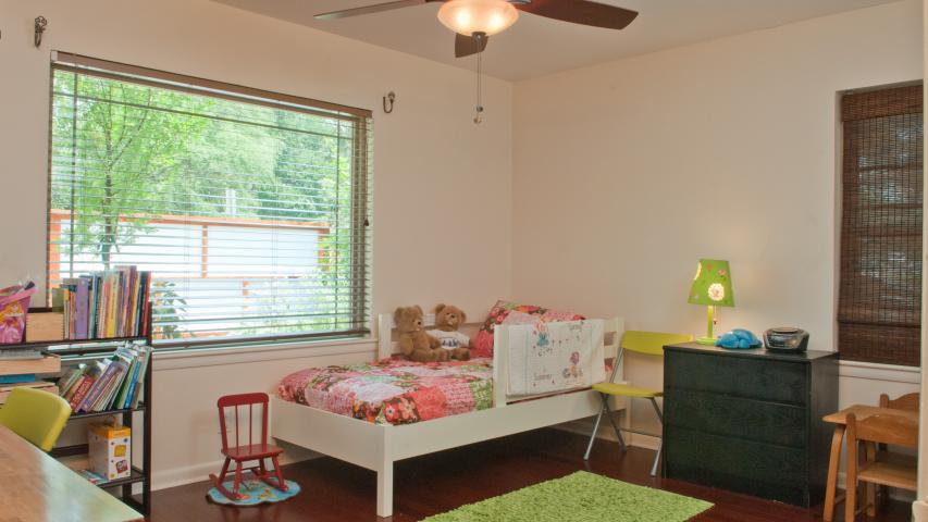 2505 W 45th Central Austin Realtor: Rachel Nation Nation Holdings LLC