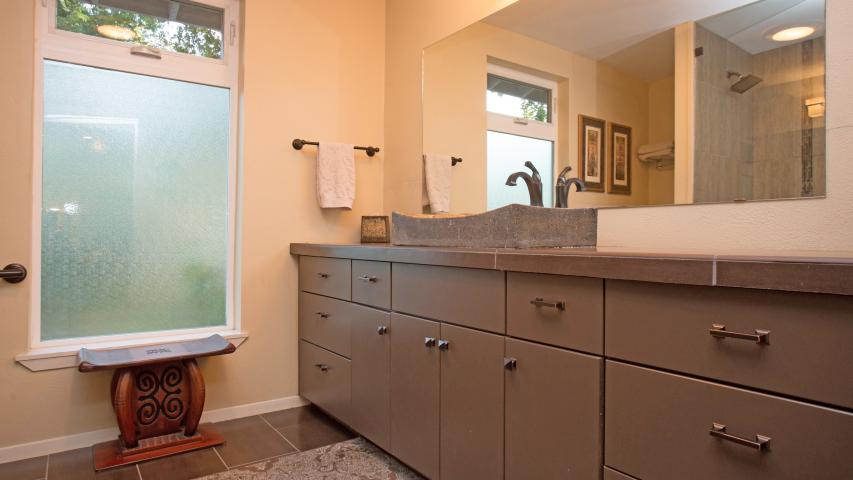 3102 Pinecrest Central Austin Realtor: Rachel Nation Nation Holdings LLC