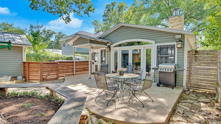 Welcome to your handsome home in Allandale.