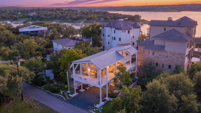 Wake by the Lakes at 1312 Hurst Hollow