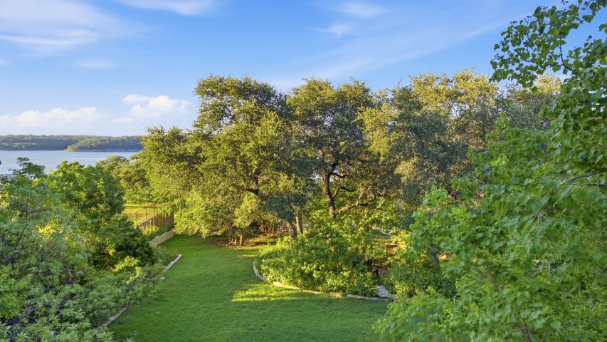 Wake by the Lakes at 1312 Hurst Hollow